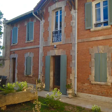 Marguerite Bed and Breakfast Αρλ