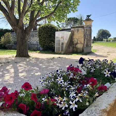 Marguerite Bed and Breakfast Αρλ